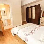 Holiday home Rocklands House *